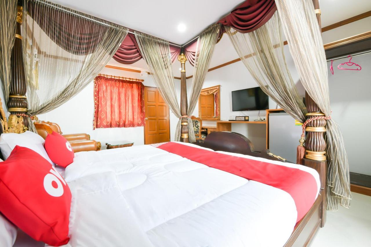 Oyo 549 Maesri Resort Pattaya Bagian luar foto