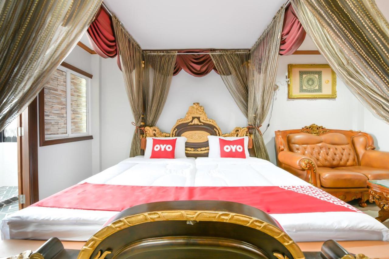 Oyo 549 Maesri Resort Pattaya Bagian luar foto