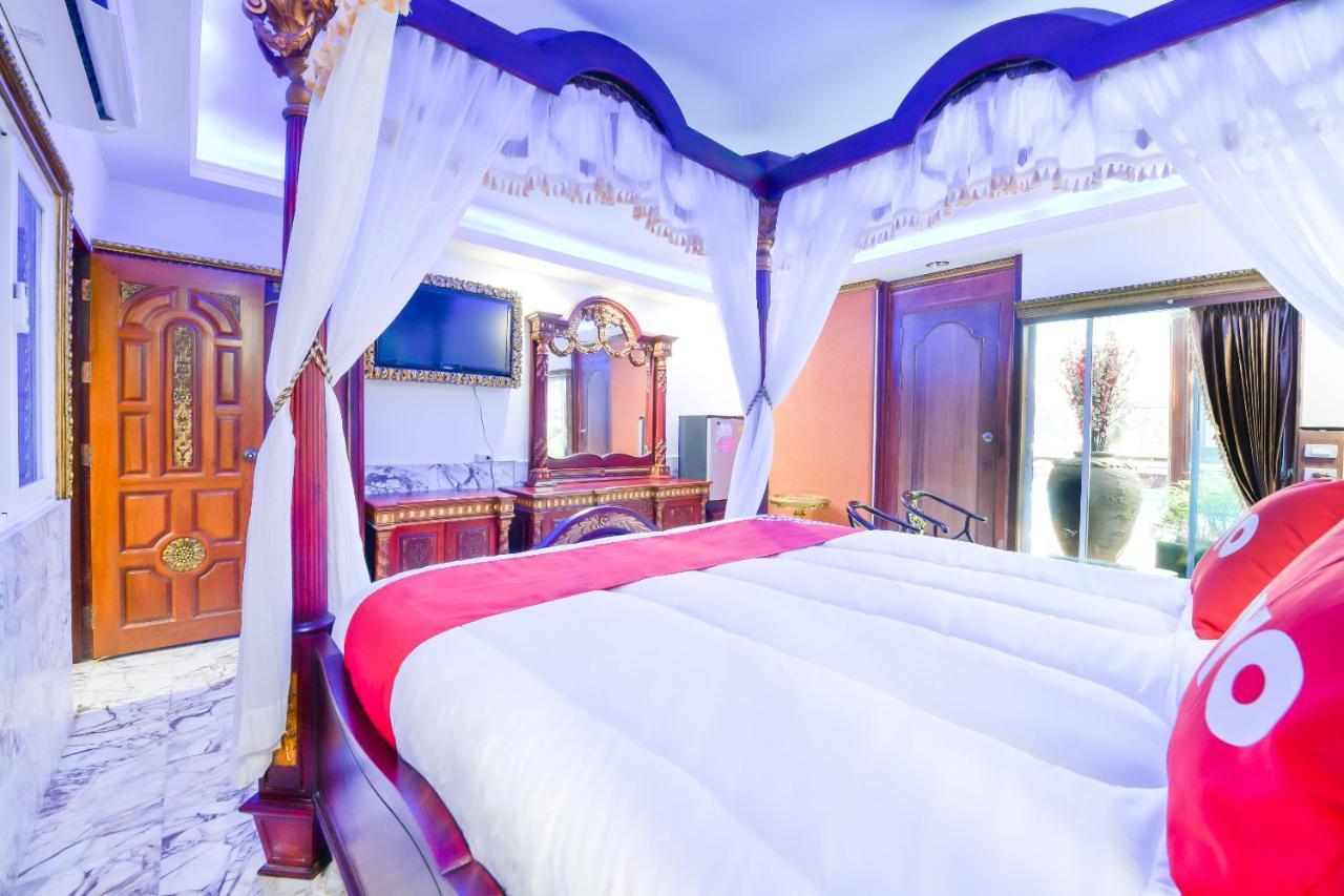 Oyo 549 Maesri Resort Pattaya Bagian luar foto