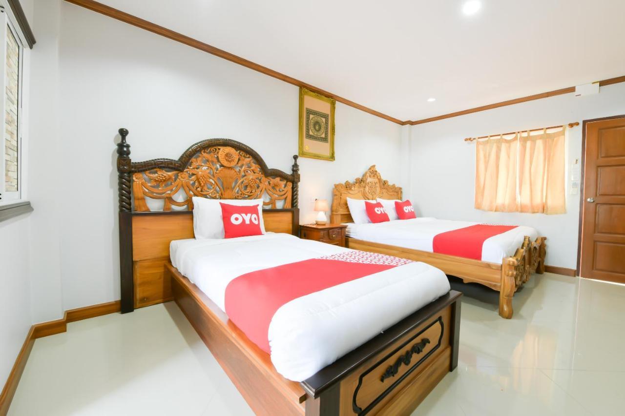 Oyo 549 Maesri Resort Pattaya Bagian luar foto